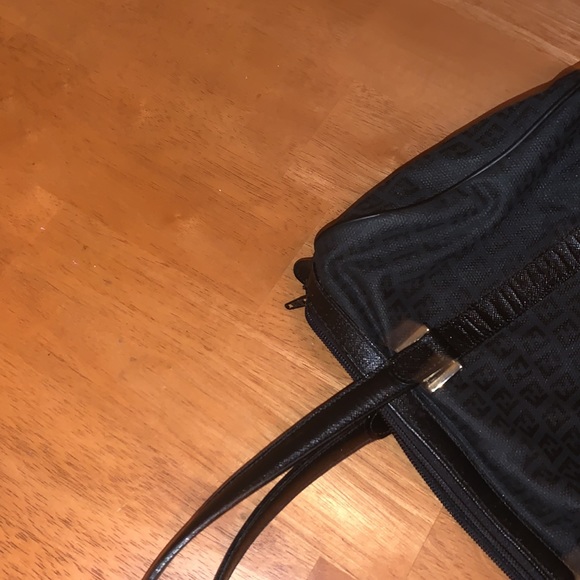 Authentic Fendi Vintage Logo Black Speedy Handbag - Picture 6 of 10